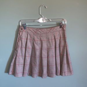H&M plaid pleated mini skirt, size US 8